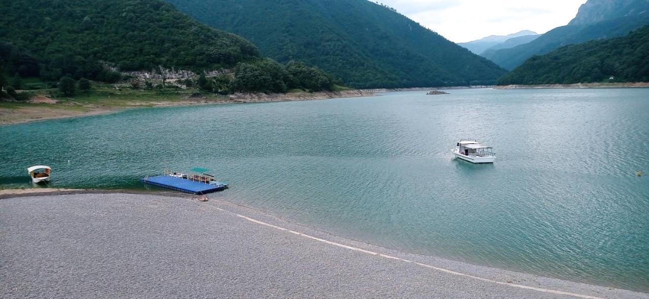 פלוזינה Apartment Holiday Lake - Piva 2022 מראה חיצוני תמונה