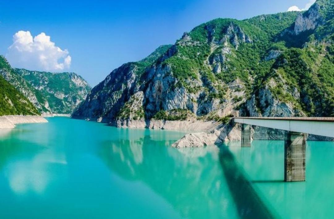 פלוזינה Apartment Holiday Lake - Piva 2022 מראה חיצוני תמונה