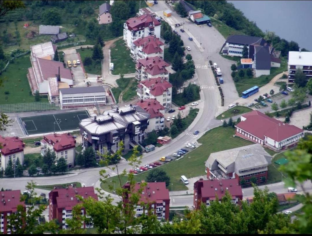 פלוזינה Apartment Holiday Lake - Piva 2022 מראה חיצוני תמונה