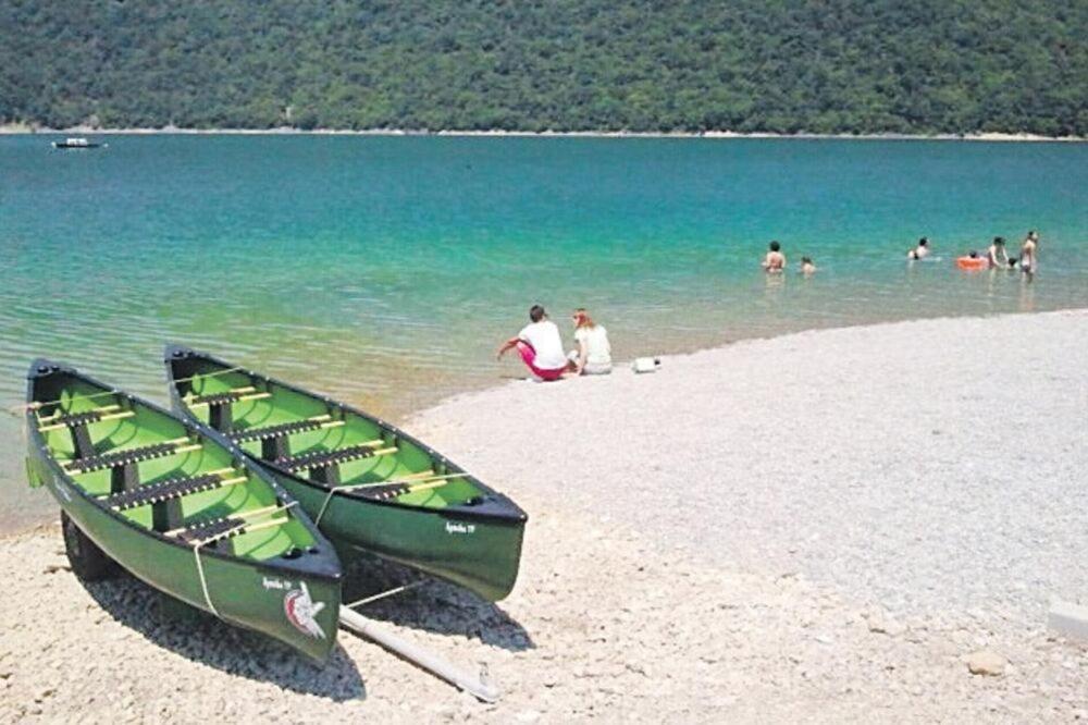 פלוזינה Apartment Holiday Lake - Piva 2022 מראה חיצוני תמונה