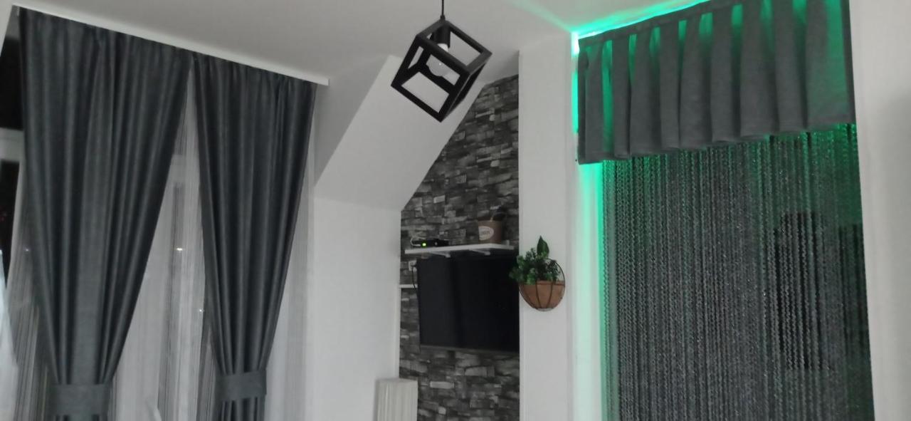 פלוזינה Apartment Holiday Lake - Piva 2022 מראה חיצוני תמונה