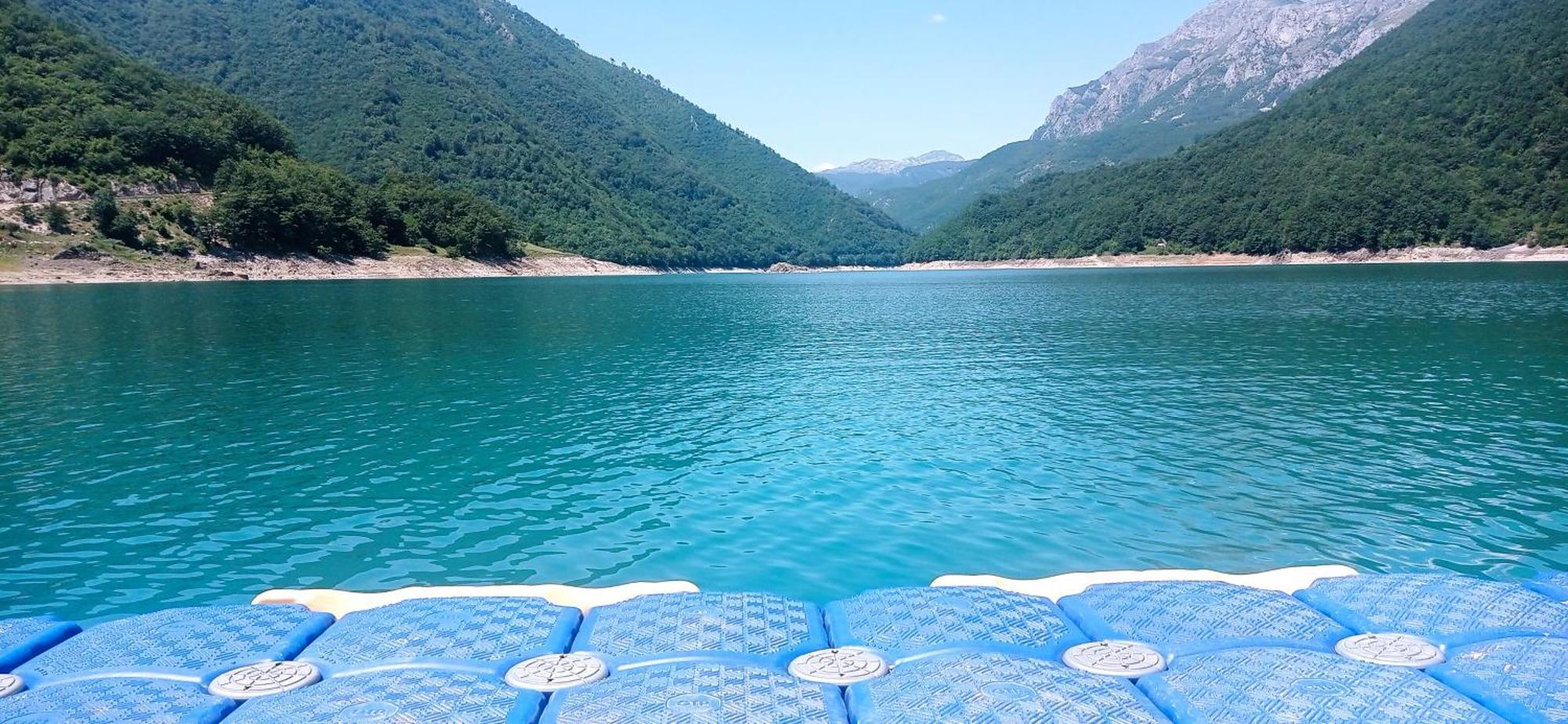 פלוזינה Apartment Holiday Lake - Piva 2022 חדר תמונה